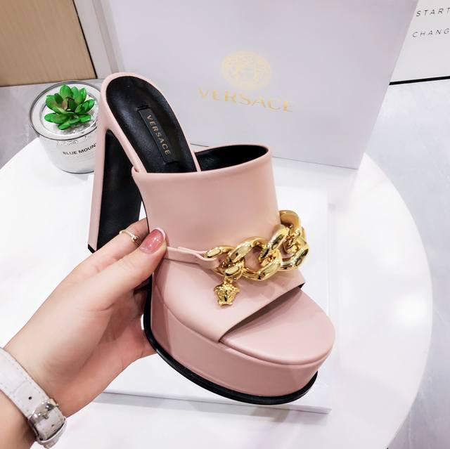 Fan Shizhe's Latest High-Heeled Platform Shoes, Original Design With A 1:1 Mold,