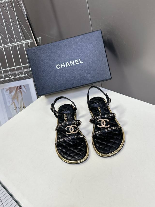 Chanel Spring/Summer New Chain Sandals, Highly Recommended By Many Fashion Influ