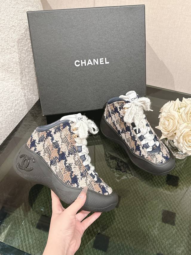Chanel 24K. Autumn/Winter Trendy Casual Shoes. A Must-Have Fashion Item For Autu