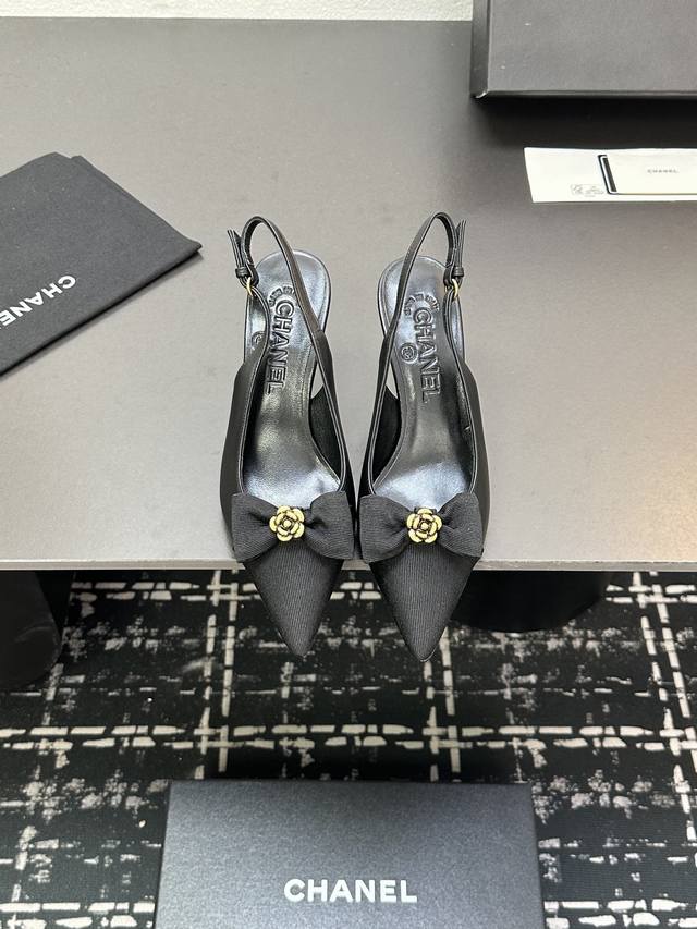 2025 A Versatile Series Worn By Numerous Celebrities And Influencers, Trending O