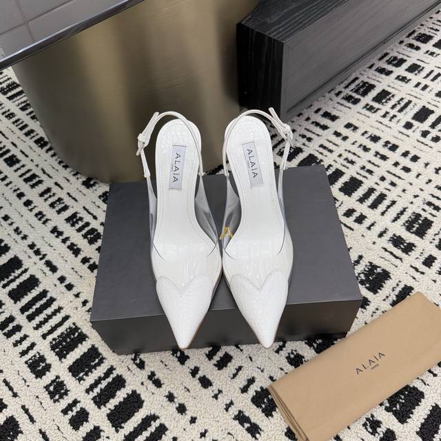 Alaa High Love High-Heel Shoes Alaa High Love The Must-Have High-Heel Shoes From