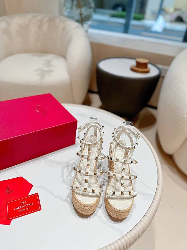 Valentino Official Store New Arrival High-End Version Studded Imported Raffia Wo