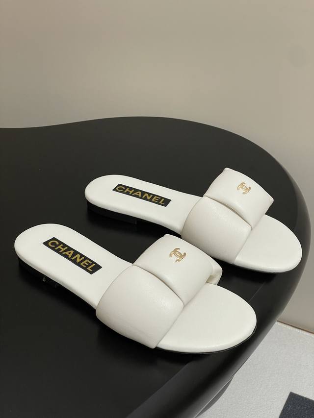 25C Summer New Arrival Chanel Mini Double C Buckle Bread Loaf Slippers Plump Spo