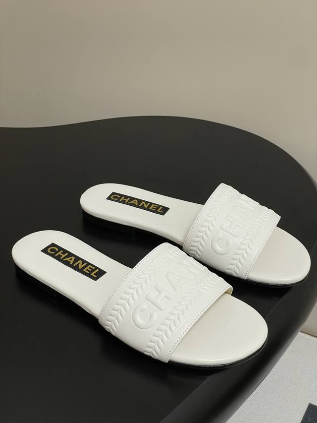 25C Summer New Arrival Chanel Mini Chanel Letter Embroidered Flat Thong Sandals