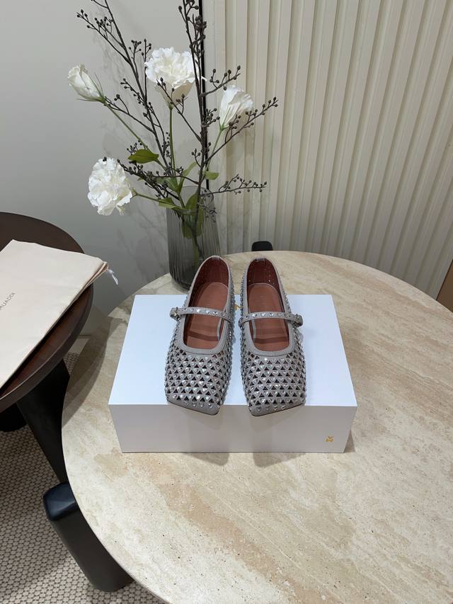 Amina Muaddi Niche Fashion Brand 25Ss Early Spring New Arrival Crystal-Embellish