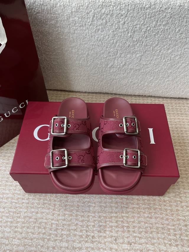 Gucci 25Ss Spring/Summer Series Gg Diamond Beach Flat Sandals Crafted From Class