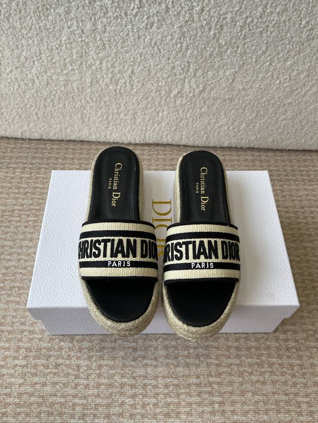 Dior 25Ss Spring/Summer New Arrival Ivieta Dway Fisherman-Style Flat Sandals Wit