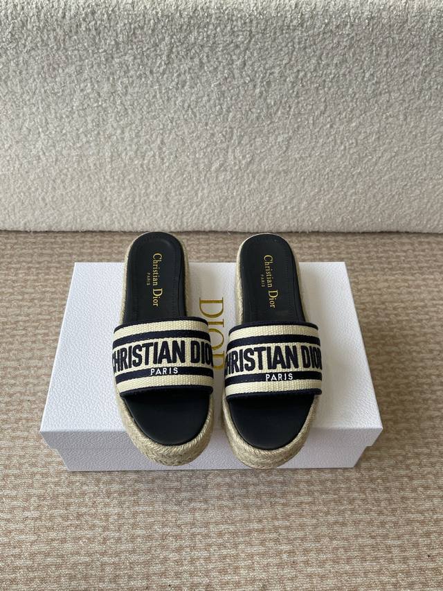 Dior 25Ss Spring/Summer New Arrival Ivieta Dway Fisherman-Style One-Strap Sandal