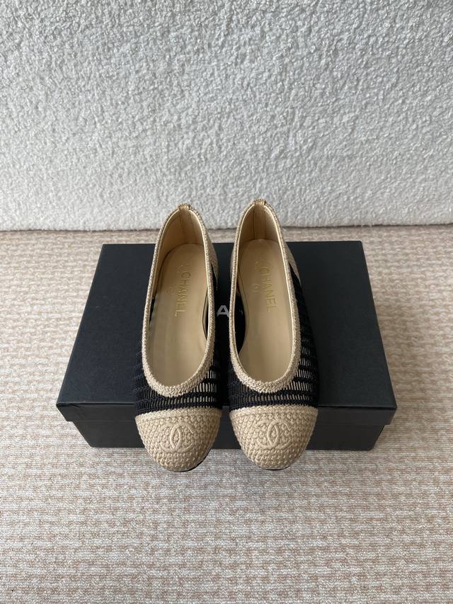 Chanel 25Ss Spring/Summer Shoes With Embroidered Double C Logo On The Toe, Mary