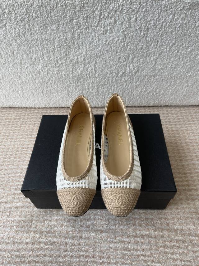 Chanel 25Ss Spring/Summer Shoes With Embroidered Double C Logo On The Toe, Mary