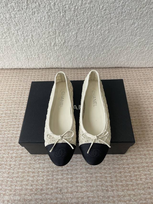 Chanel 25Ss Spring/Summer Shoes With Embroidered Double C Logo On The Toe, Mary
