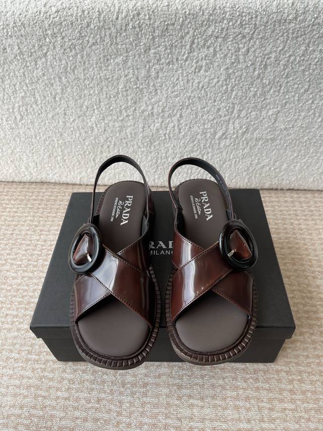Prada 25Ss Summer New Arrival Retro Sandals With A Thick Heel For Stability, The