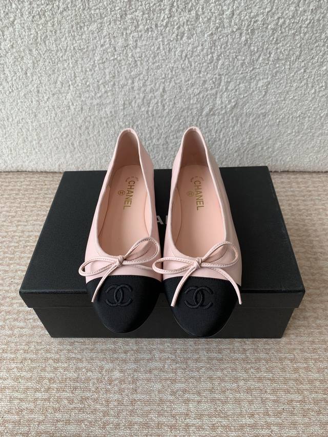 Chanel Mini 25Ss Spring/Summer Ballet Flats, Like A Necklace Around A Goddess's