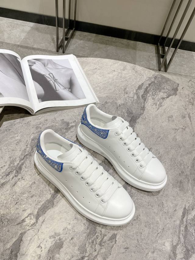New Diamond Tail Sheepskin Lining Women's And Men's Sizes 34-40 New Diamond Tail