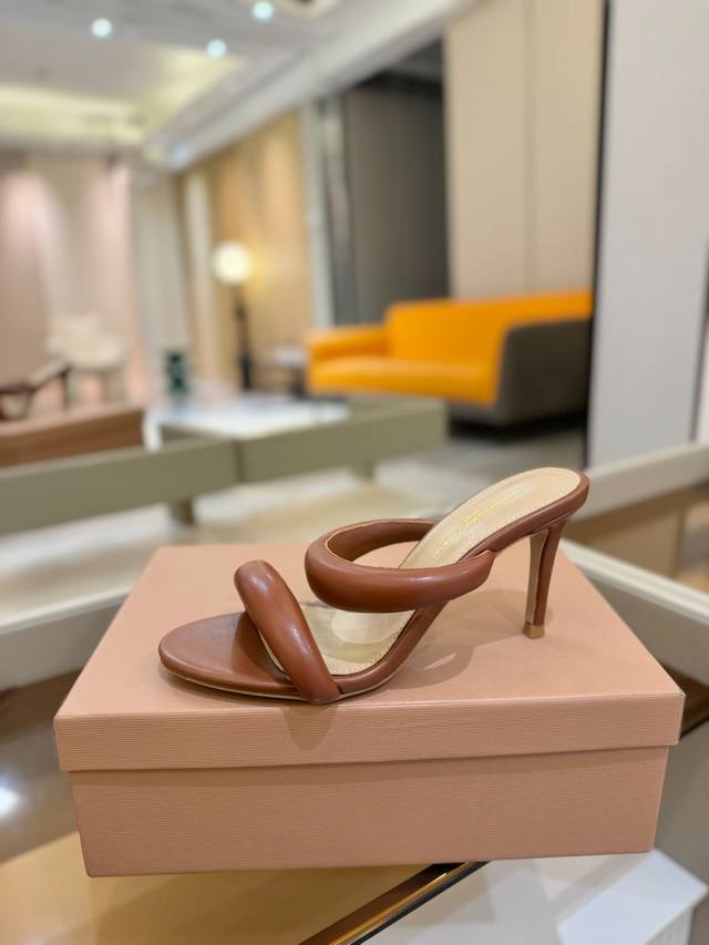 Price P: Gianvito Rossi. This Stylish High-Heeled Sandal Embodies Traditional It