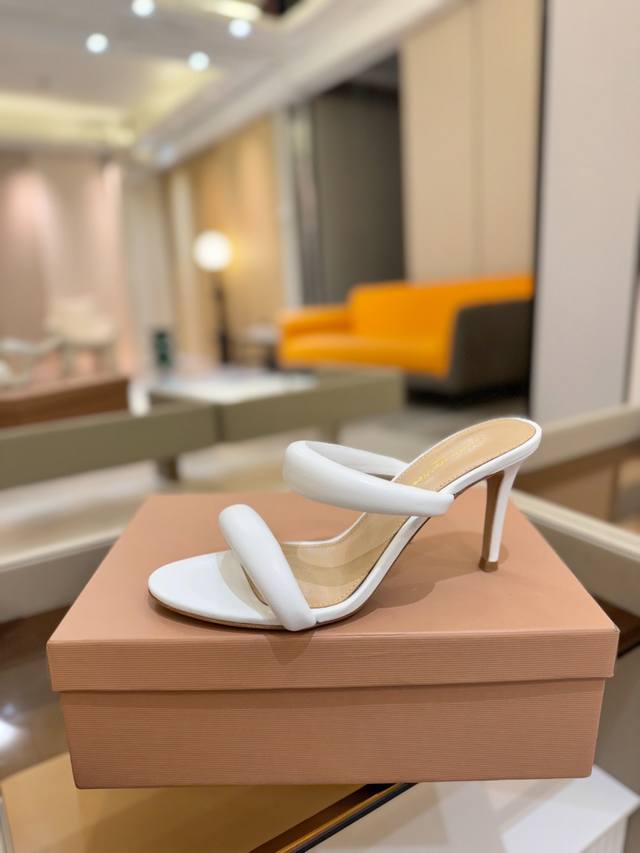 Price P: Gianvito Rossi. This Stylish High-Heeled Sandal Embodies Traditional It
