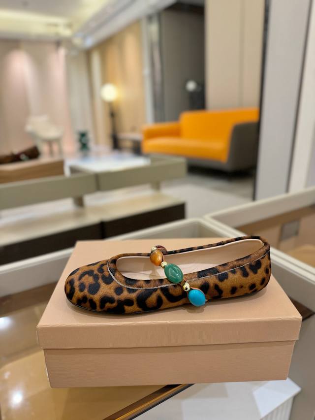 Price Gianvito Rossi 2025 Spring/Summer Collection Rossi Gr Ballet Flat Mary Jan