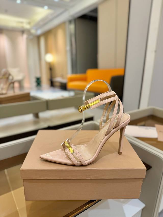 Price P: Gianvito Rossi 2025 This High-Heeled Shoe Embodies Minimalist Design, G