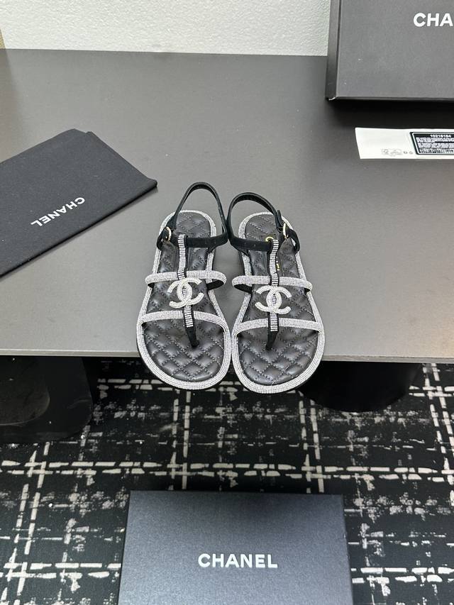 2025 A Versatile Series Worn By Numerous Celebrities And Influencers, Trending O