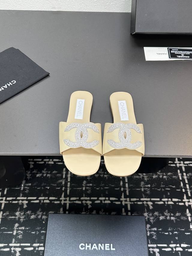 2025 A Versatile Series Worn By Numerous Celebrities And Influencers, Trending O