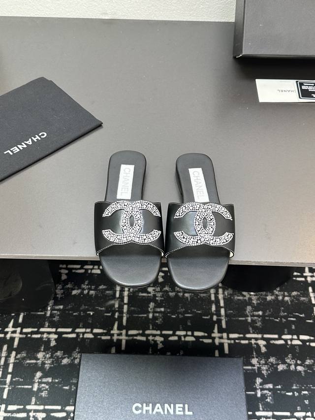 2025 A Versatile Series Worn By Numerous Celebrities And Influencers, Trending O