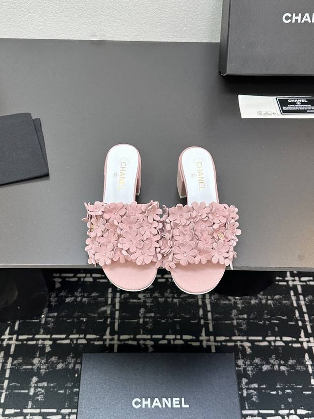 2025 Worn By Numerous Celebrities And Influencers, This Versatile Series Has Bee