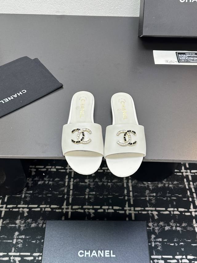 Little Chanel 25 A Spring/Summer Single-Strap Shoes, Boutique Quality, One Of Th