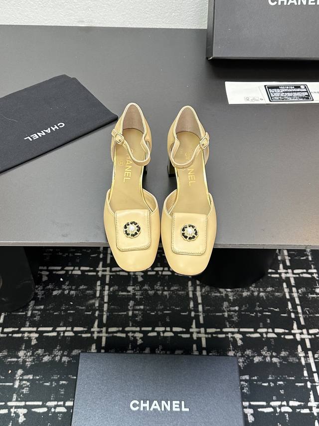 25 Early Spring's Hottest High-Heeled Electroplated Gold Chunky Heel Open-Toe Sa