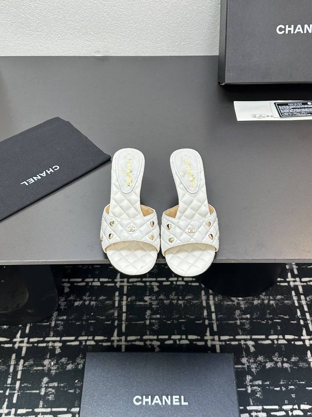 2025 Worn By Numerous Celebrities And Influencers, This Versatile Series Has Bee