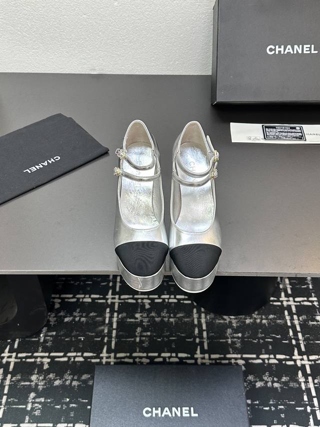 2025 Worn By Numerous Celebrities And Influencers, This Versatile Series Has Bee