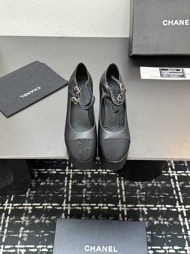 2025 A Versatile Series Worn By Numerous Celebrities And Influencers, Trending O
