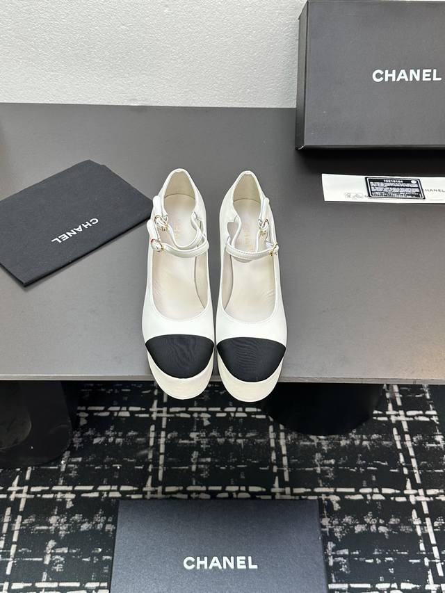 2025 A Versatile Series Worn By Numerous Celebrities And Influencers, Trending O