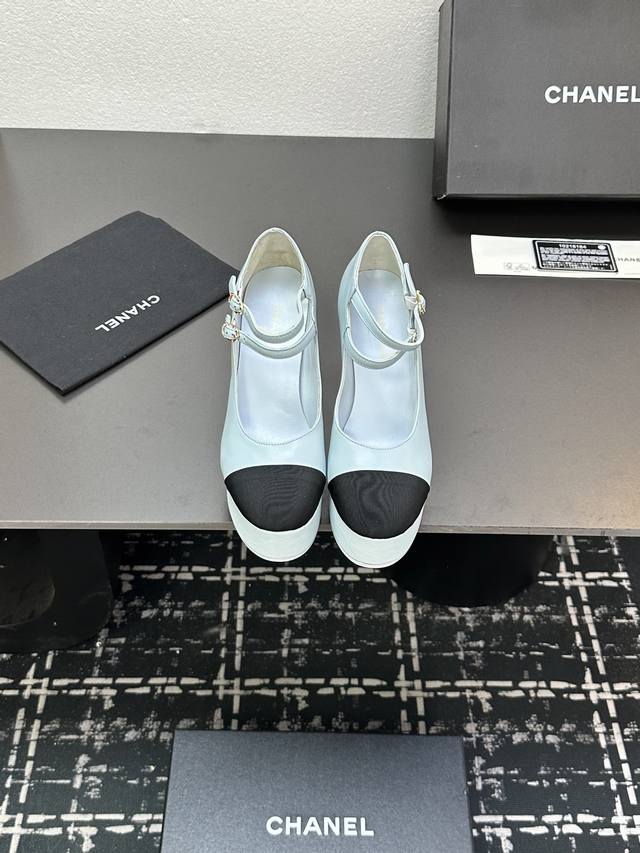 2025 A Versatile Series Worn By Numerous Celebrities And Influencers, Trending O