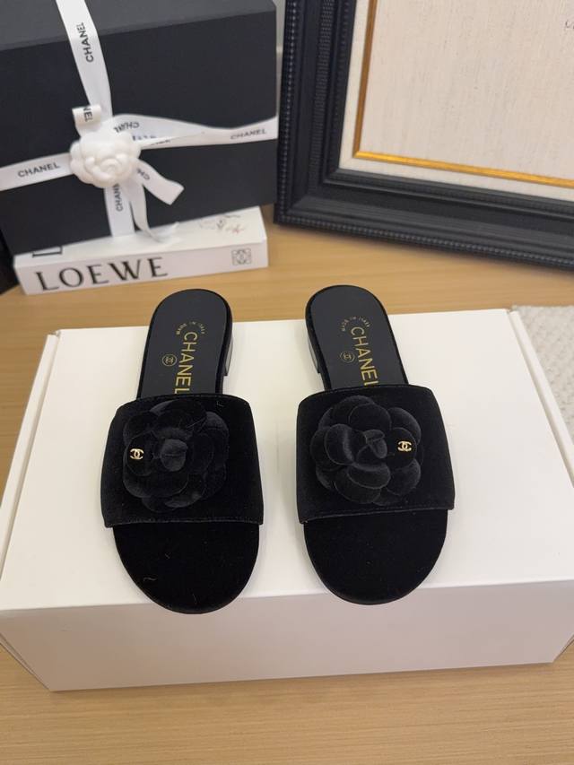 In Stock And Available For Immediate Shipment *25 Pieces, Authentic Version!! Of