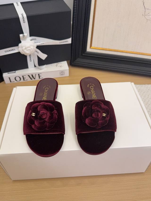 In Stock And Available For Immediate Shipment *25 Pieces, Authentic Store-Qualit
