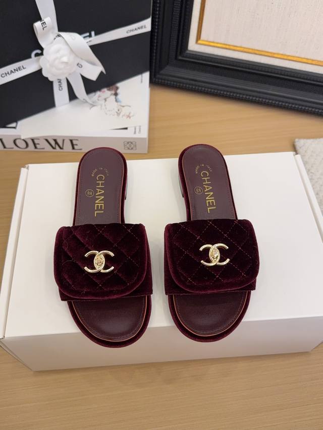 In Stock And Available For Immediate Shipment *25 Pieces Available, Authentic St
