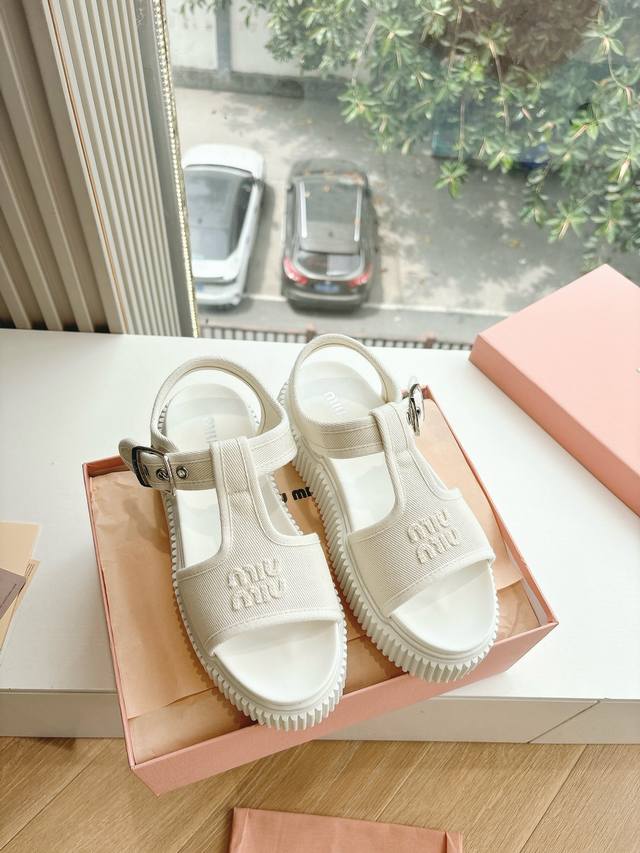 Factory-Direct Top-Tier Version Miu Miu 25S New Arrival Platform Heel Sandals. D