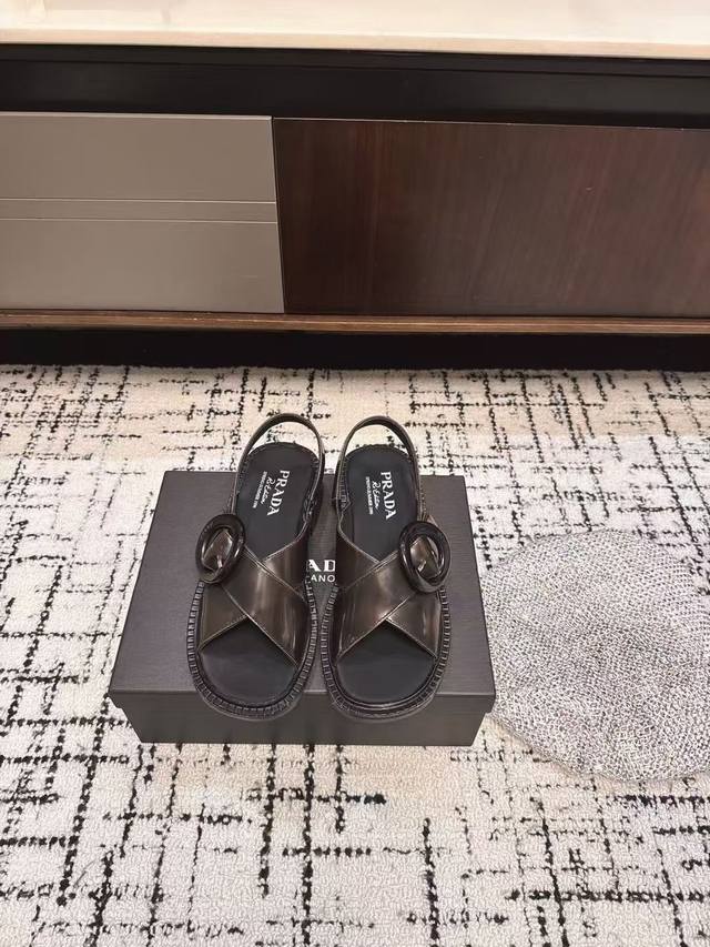 Prada 25Ss Spring/Summer Latest Cross-Strap Sandals - Endorsed By Numerous Influ