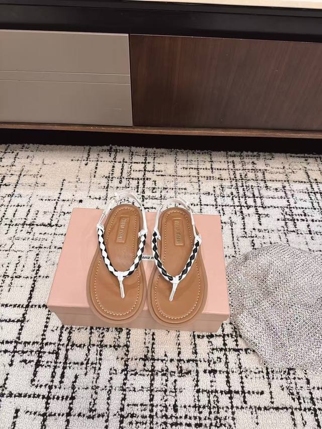 Premium Grade Miu Miu 25Ss Spring/Summer Runway Edition Toe-Post Sandals, Latest