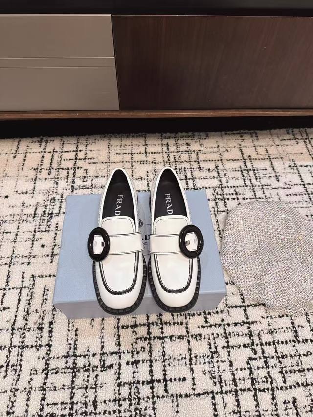 Dongguan Proxy Purchase Grade, Newly Upgraded Version Of Prada Platform Shoes, T