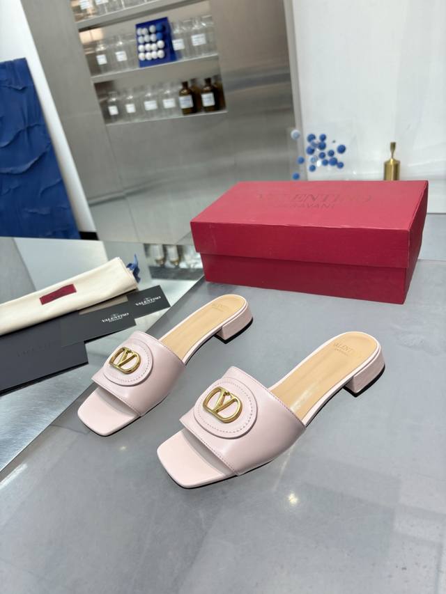 Factory P, Warren 25Ss New Slippers, Another Perfect Design With A V-Shaped Buck