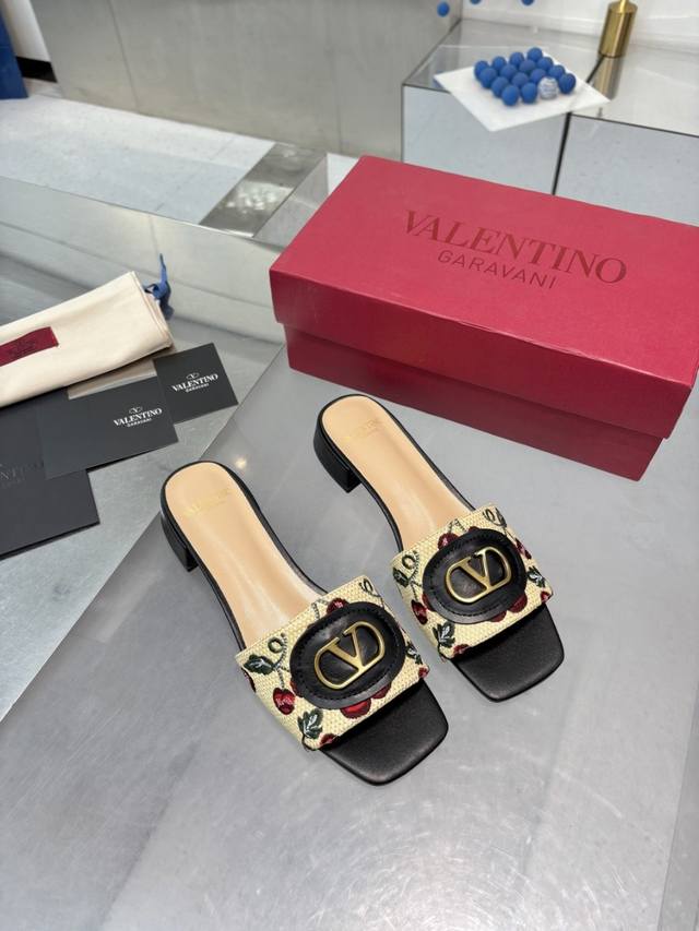 Factory P Warren 25Ss New Arrival Slippers, Small Cherry Embroidered V-Buckle De