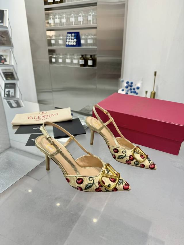 Factory P Warren 25Ss New Arrival High-Heel Sandals, Featuring A Small Cherry Em