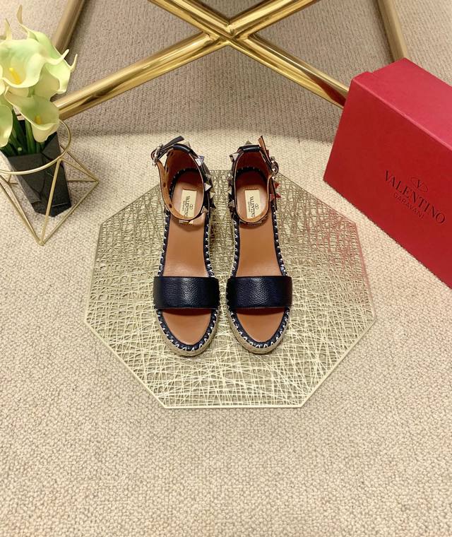 Valentino Garavani -35-41