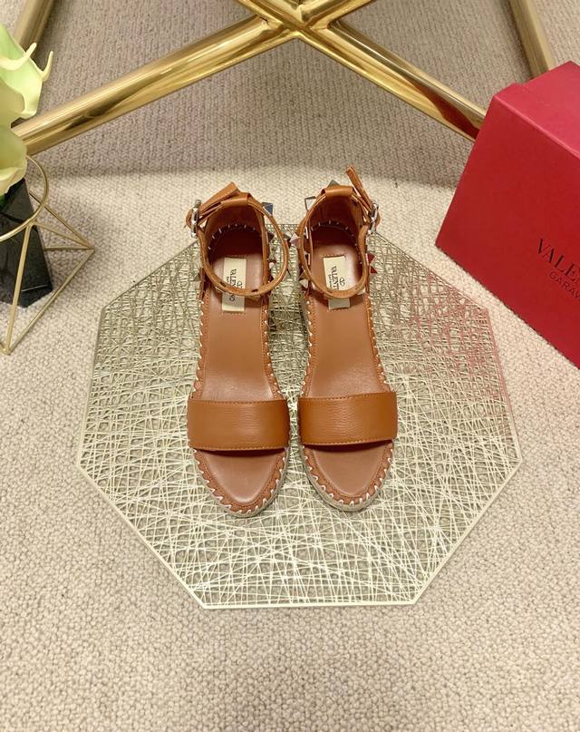 Valentino Garavani -35-41