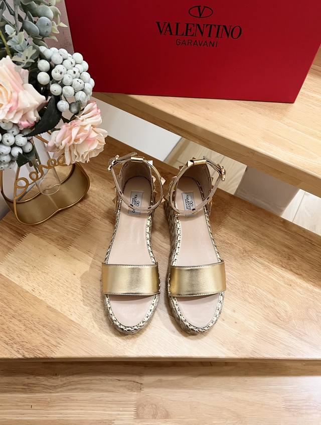 Valentino Garavani -35-41