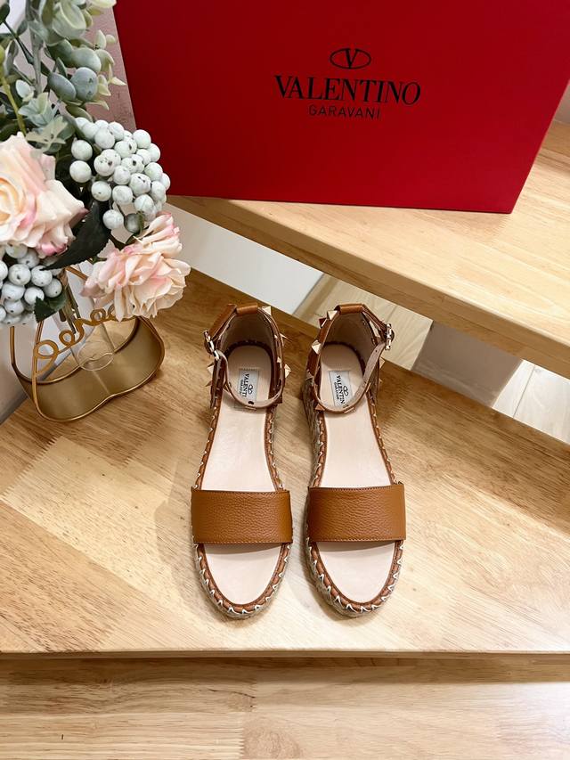 Valentino Garavani -35-41