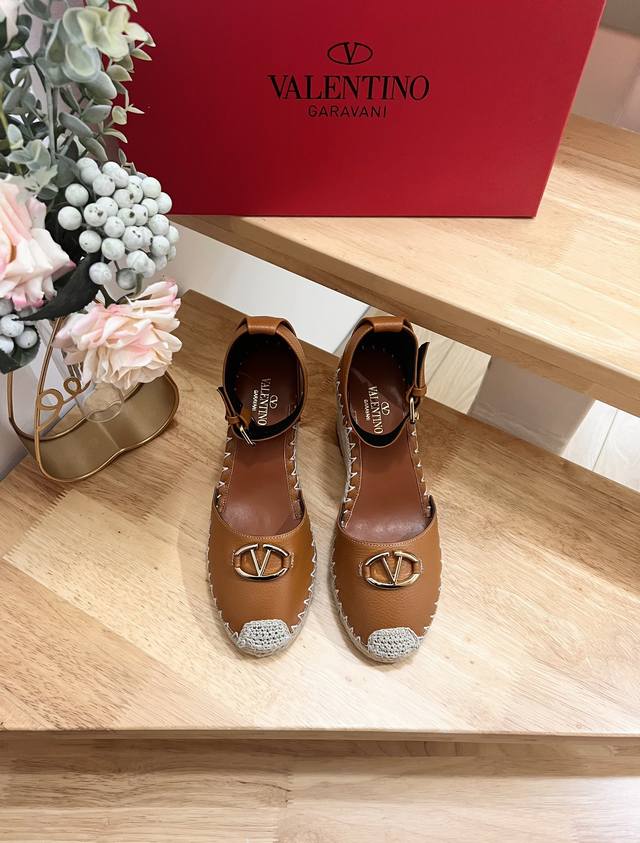 Valentino Garavani -35-41