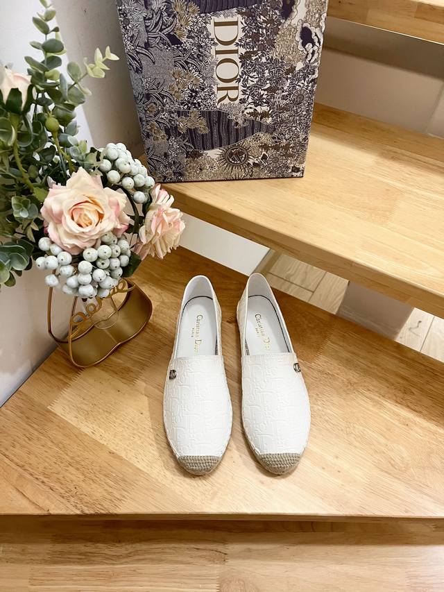 Top-Tier High-Quality Replica 1:1 Dior Early Autumn New Arrival Pattern Three-Di