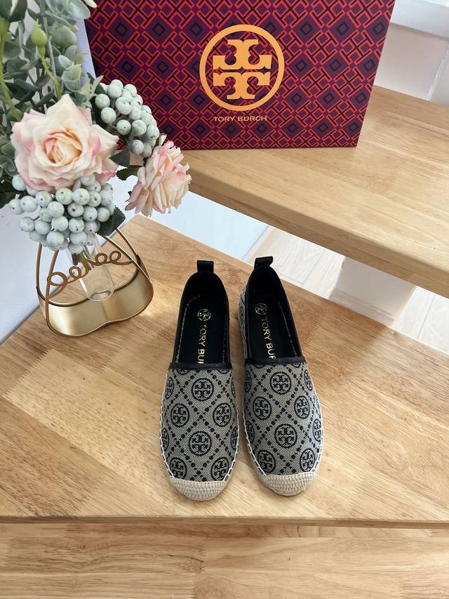 Tory Burch Tang Li Bai Qi New Tmonogram Pattern, Inspired By The Classic Quiltin